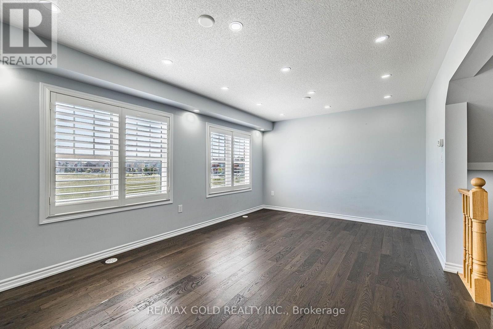 98 Bannister Crescent Property Photo 13