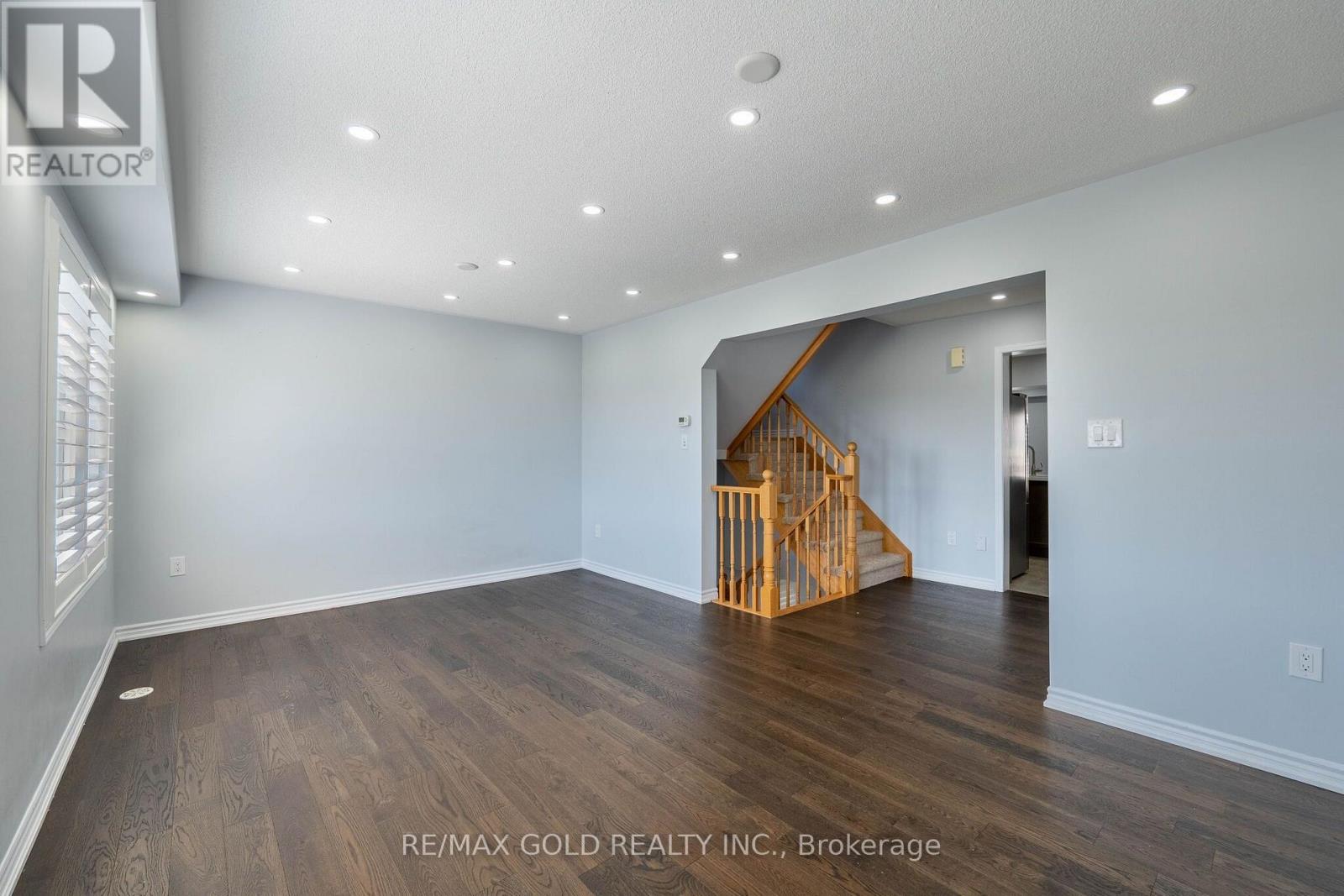 98 Bannister Crescent Property Photo 14