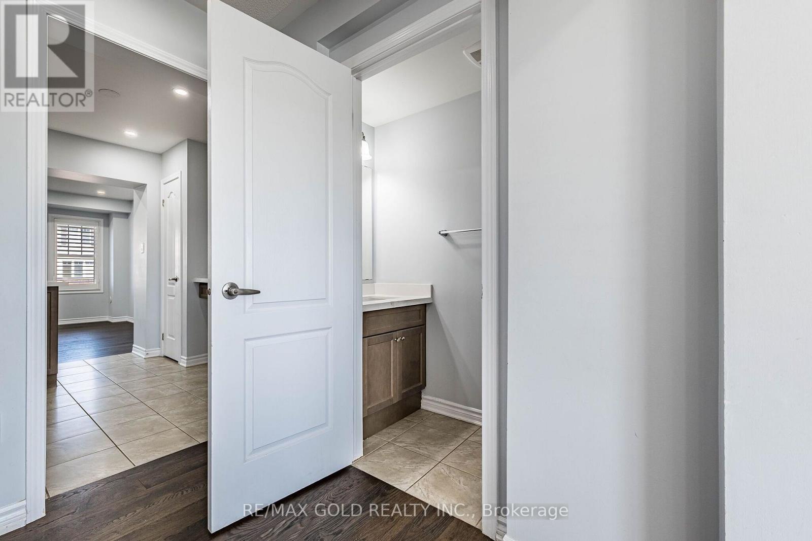 98 Bannister Crescent Property Photo 16