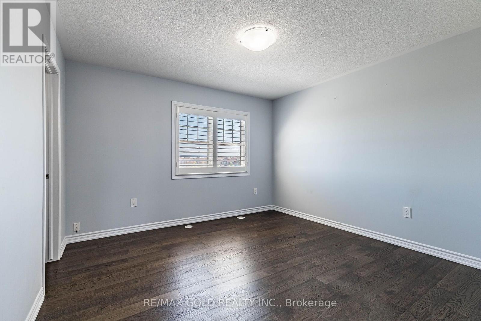 98 Bannister Crescent Property Photo 32