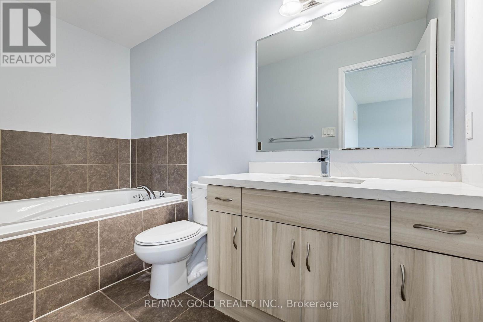 98 Bannister Crescent Property Photo 37