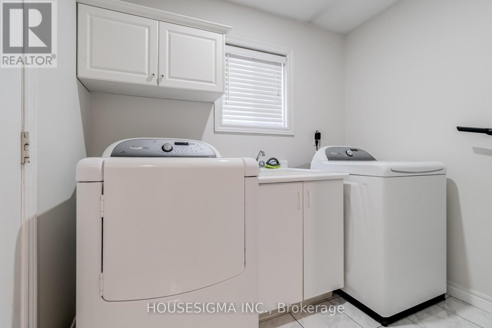 1475 Ravensmoor Crescent Property Photo 15
