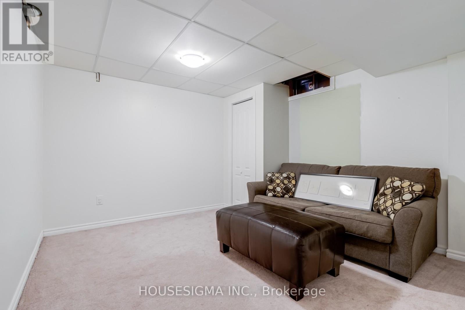 1475 Ravensmoor Crescent Property Photo 28