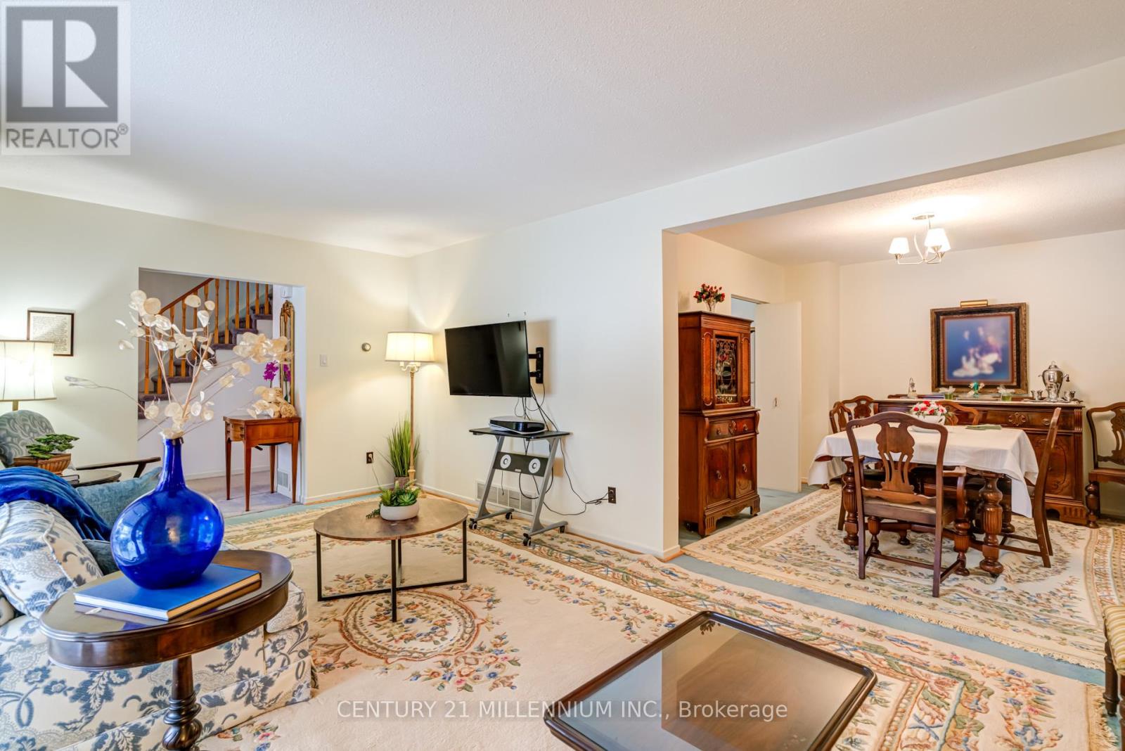 2 Durham Crescent Property Photo 6