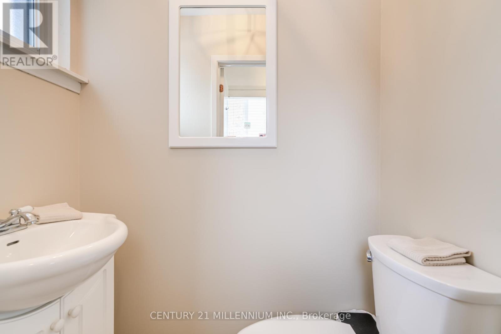 2 Durham Crescent Property Photo 17
