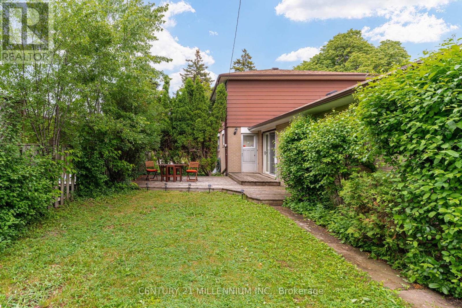 2 Durham Crescent Property Photo 36