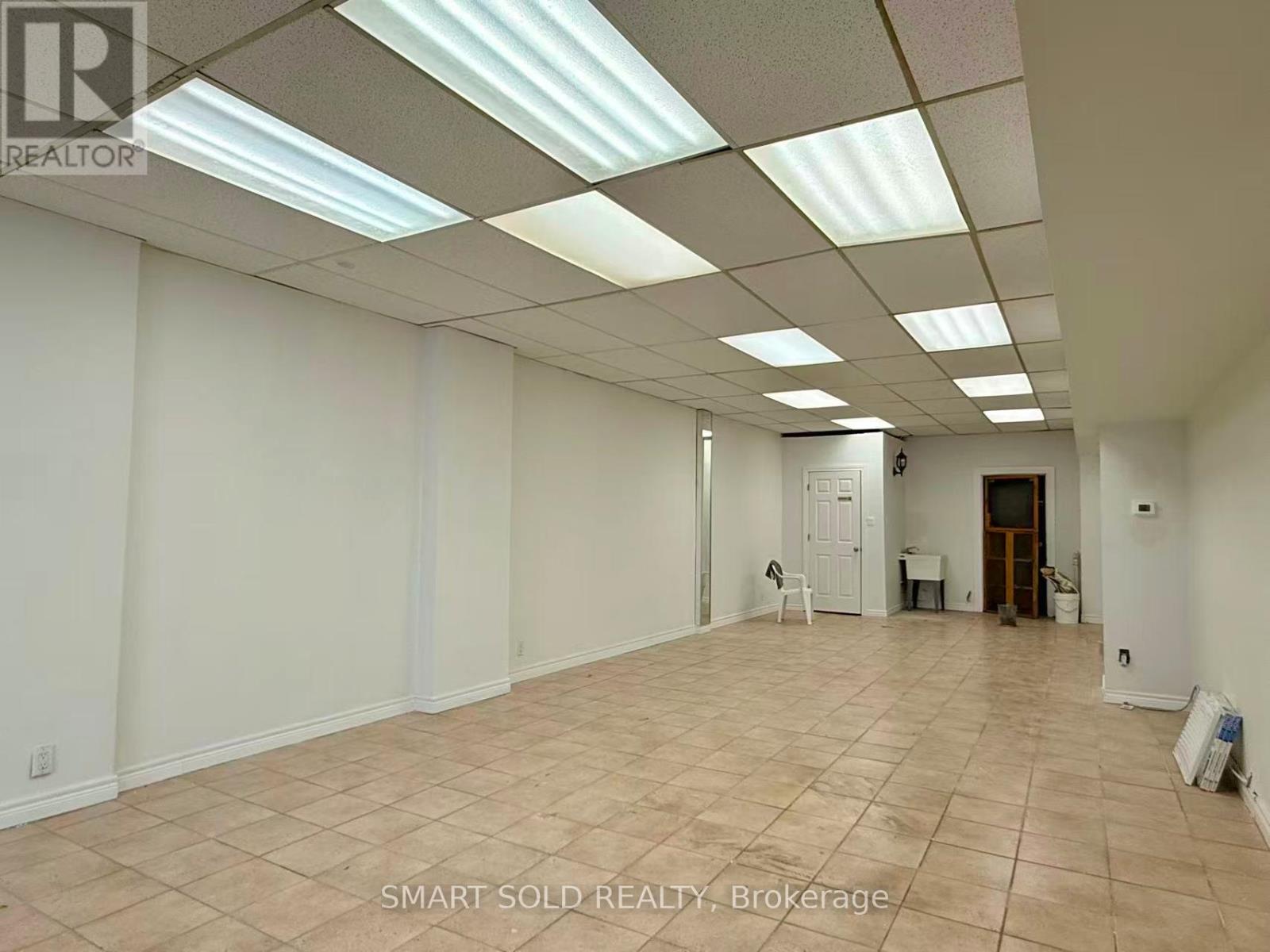 Main Flr + Bsmt - 1590 Eglinton Avenue W Property Photo 3