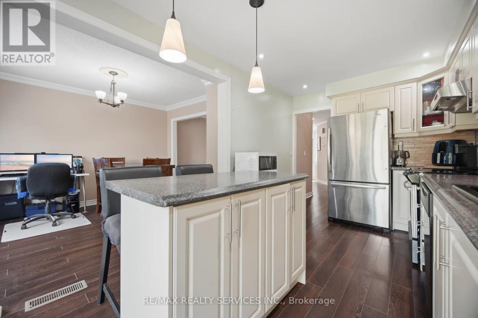 10 Hartnell Square Property Photo 8