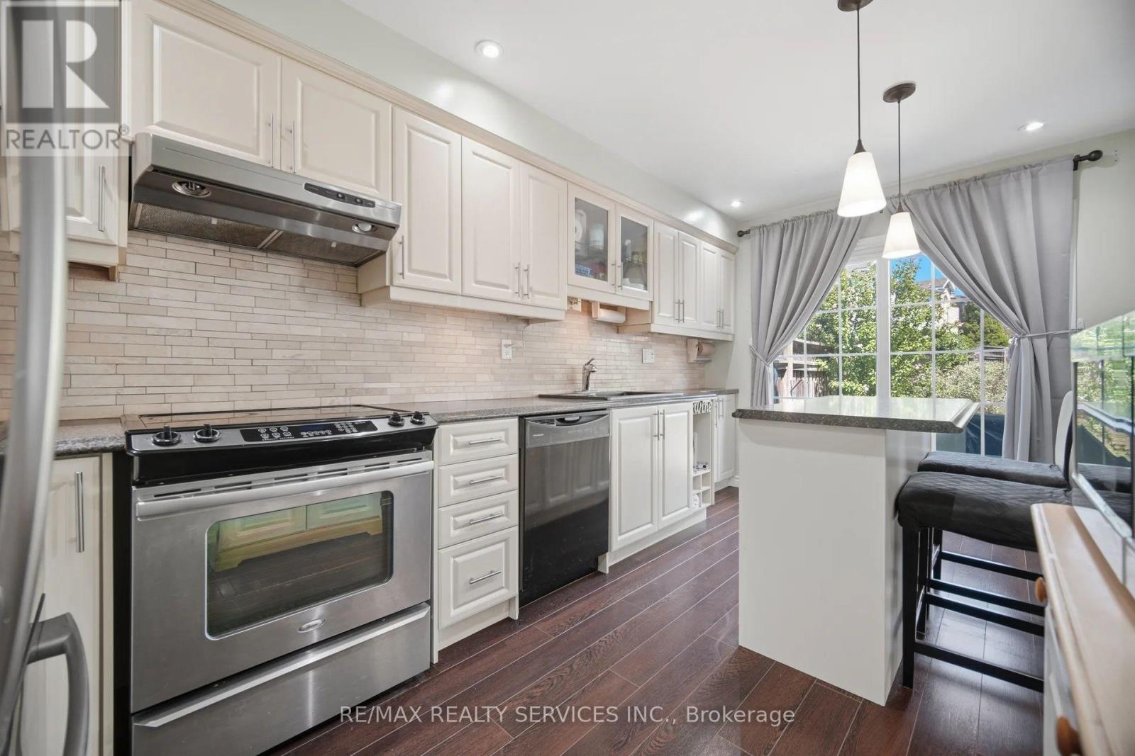 10 Hartnell Square Property Photo 9