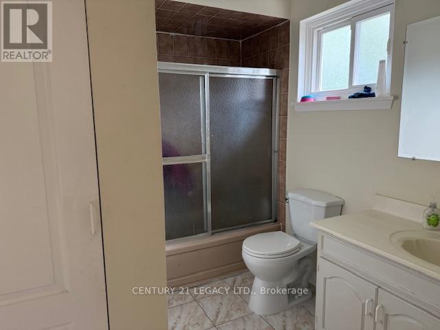 (upper) - 25 Edenborough Drive Property Photo 6