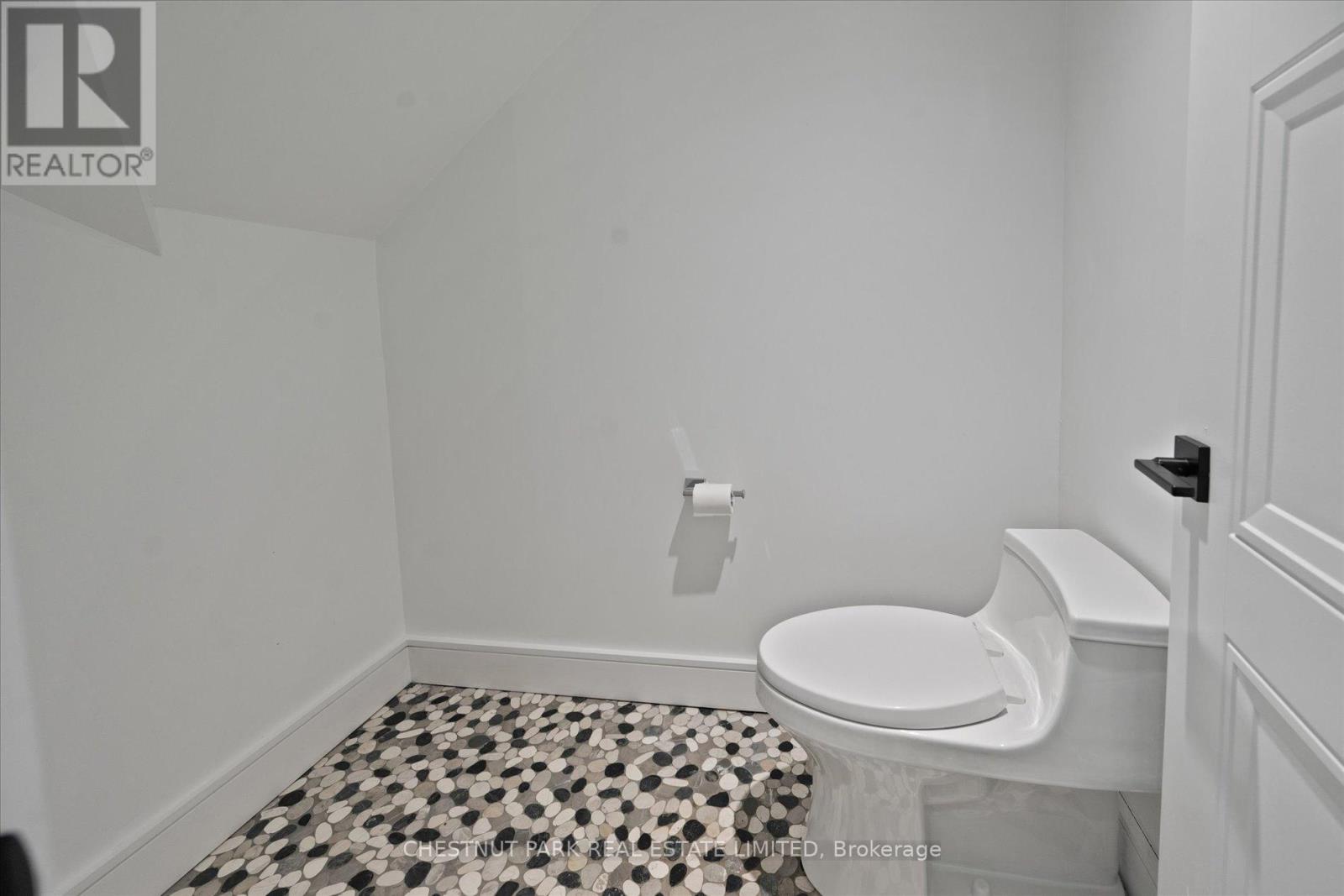 446 The Grange Side Road Property Photo 27