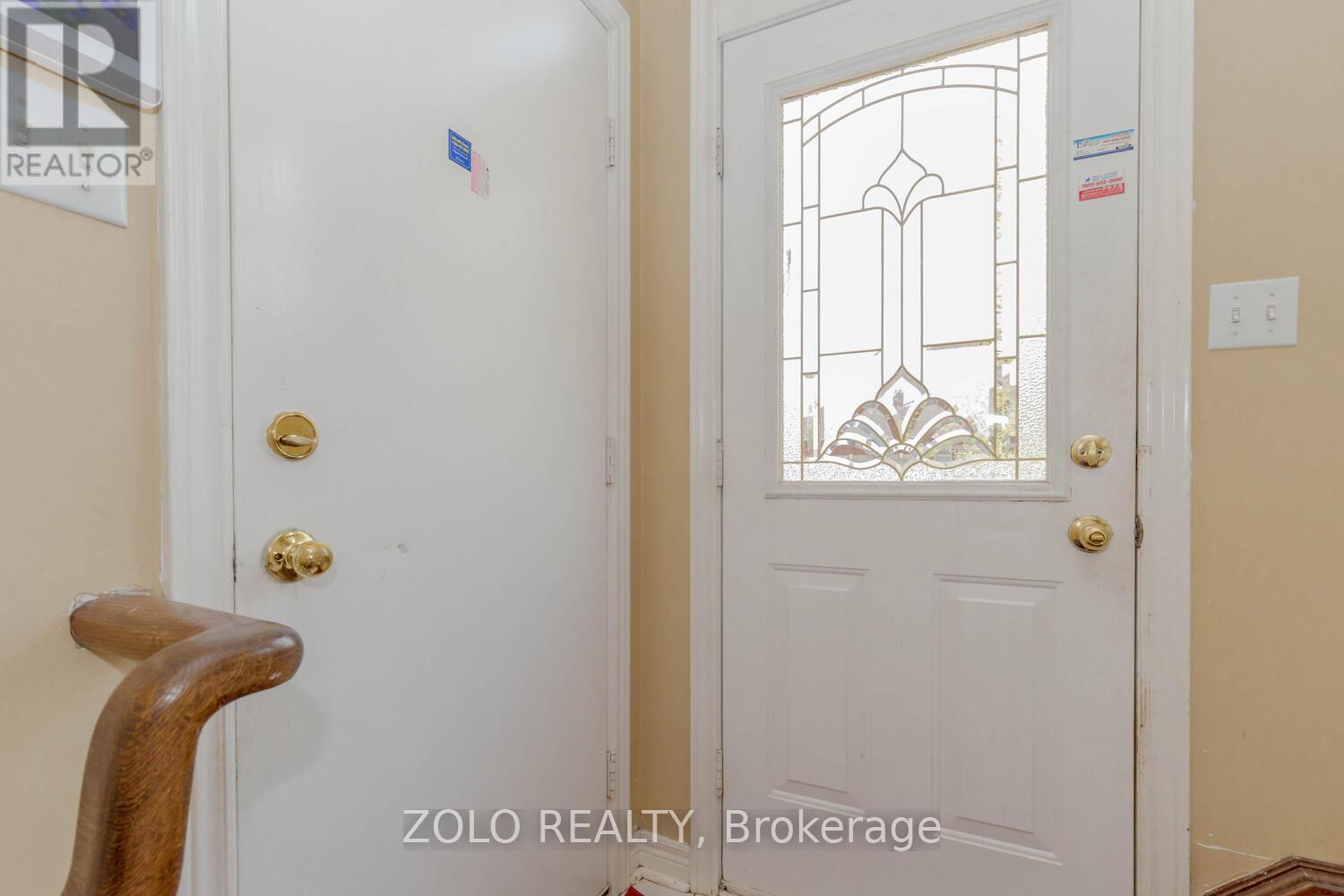 1474 Rosemanor Drive Property Photo 2