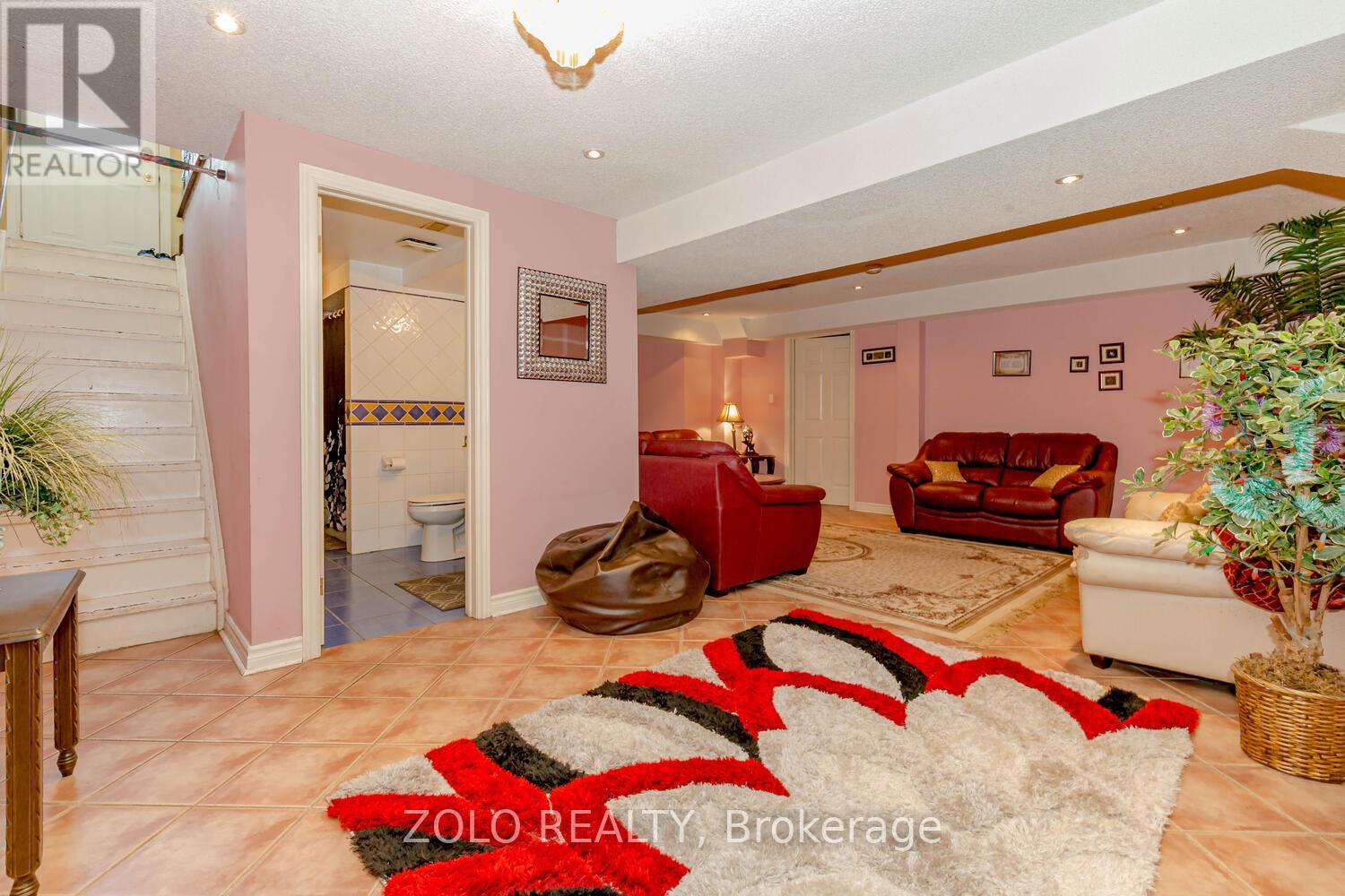 1474 Rosemanor Drive Property Photo 4