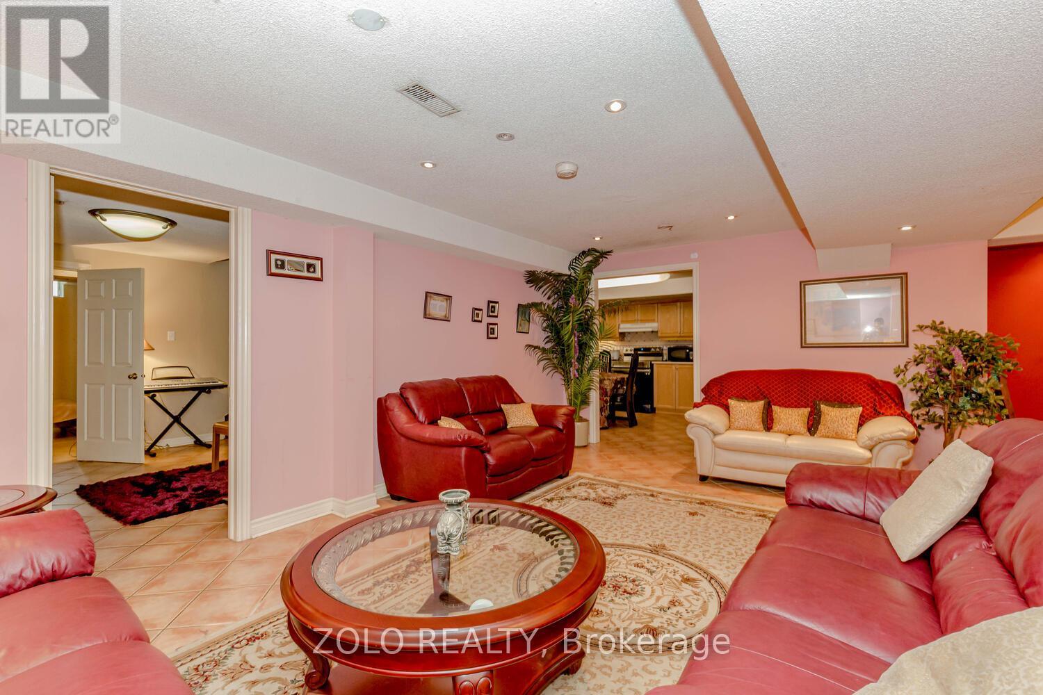 1474 Rosemanor Drive Property Photo 9