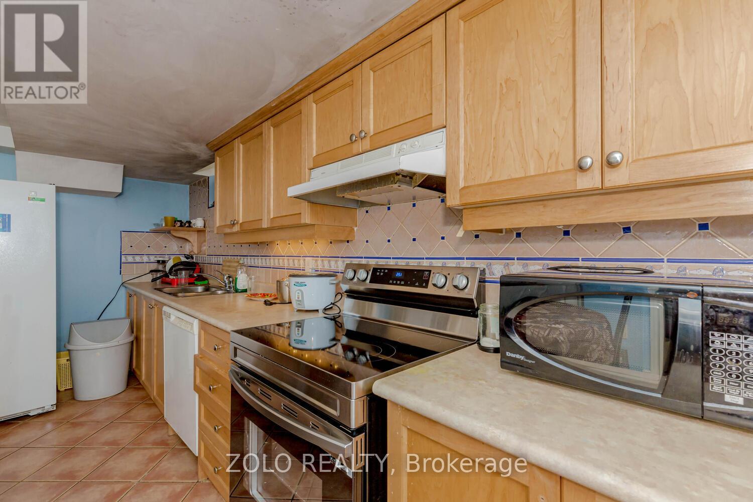 1474 Rosemanor Drive Property Photo 11