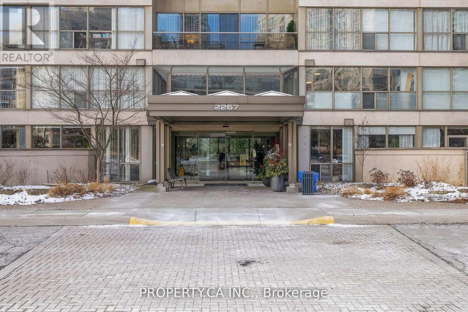 526 - 2267 Lake Shore Boulevard W Property Photo 2