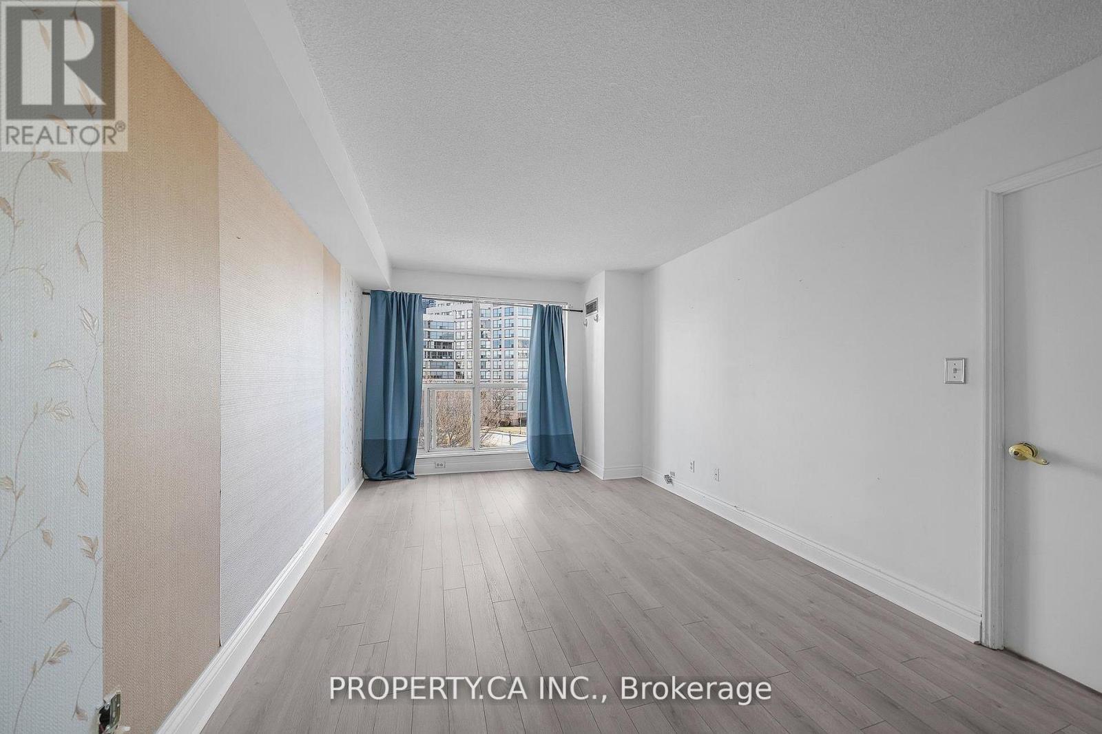 526 - 2267 Lake Shore Boulevard W Property Photo 24