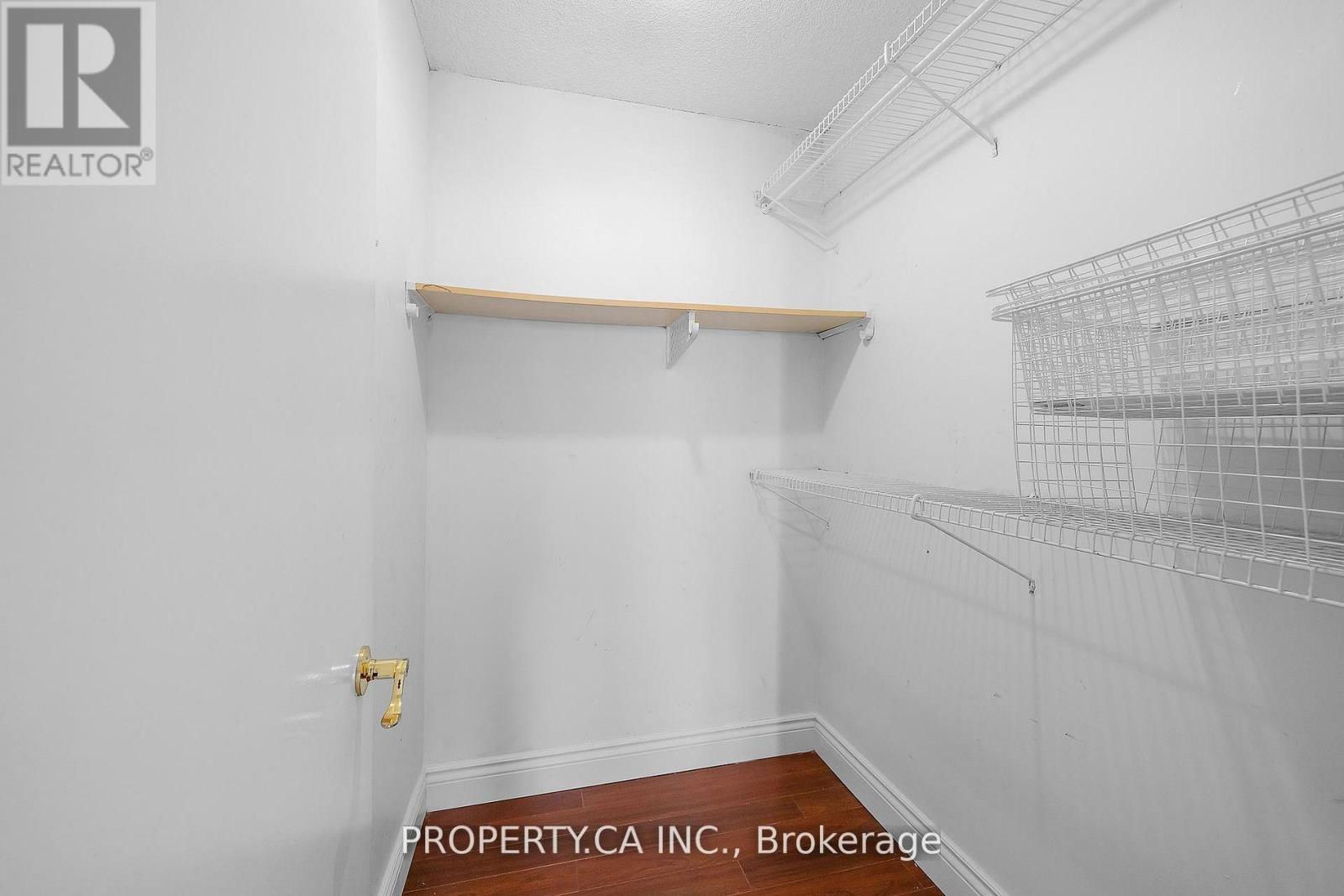 526 - 2267 Lake Shore Boulevard W Property Photo 27