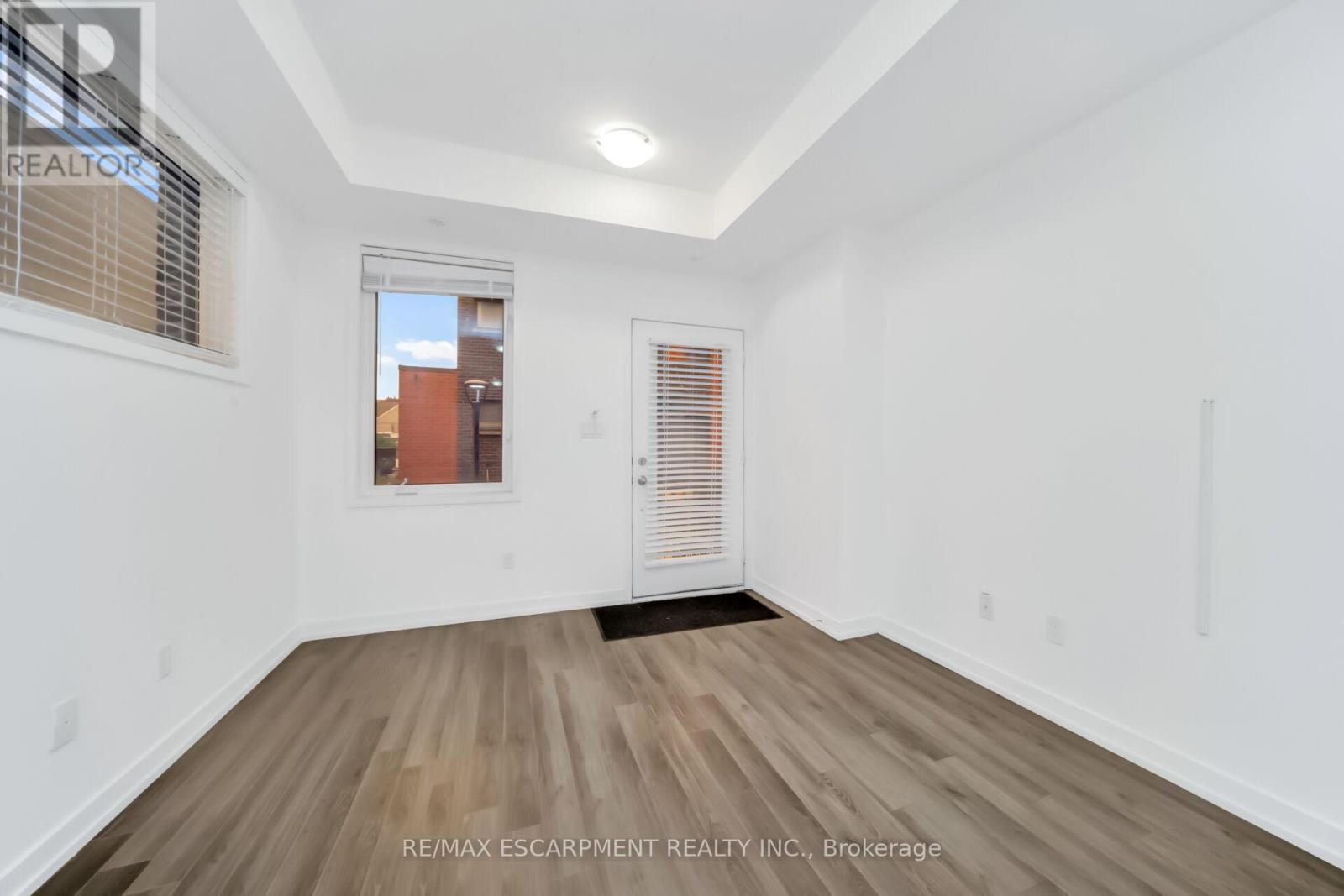 29 - 869 Wilson Avenue Property Photo 9