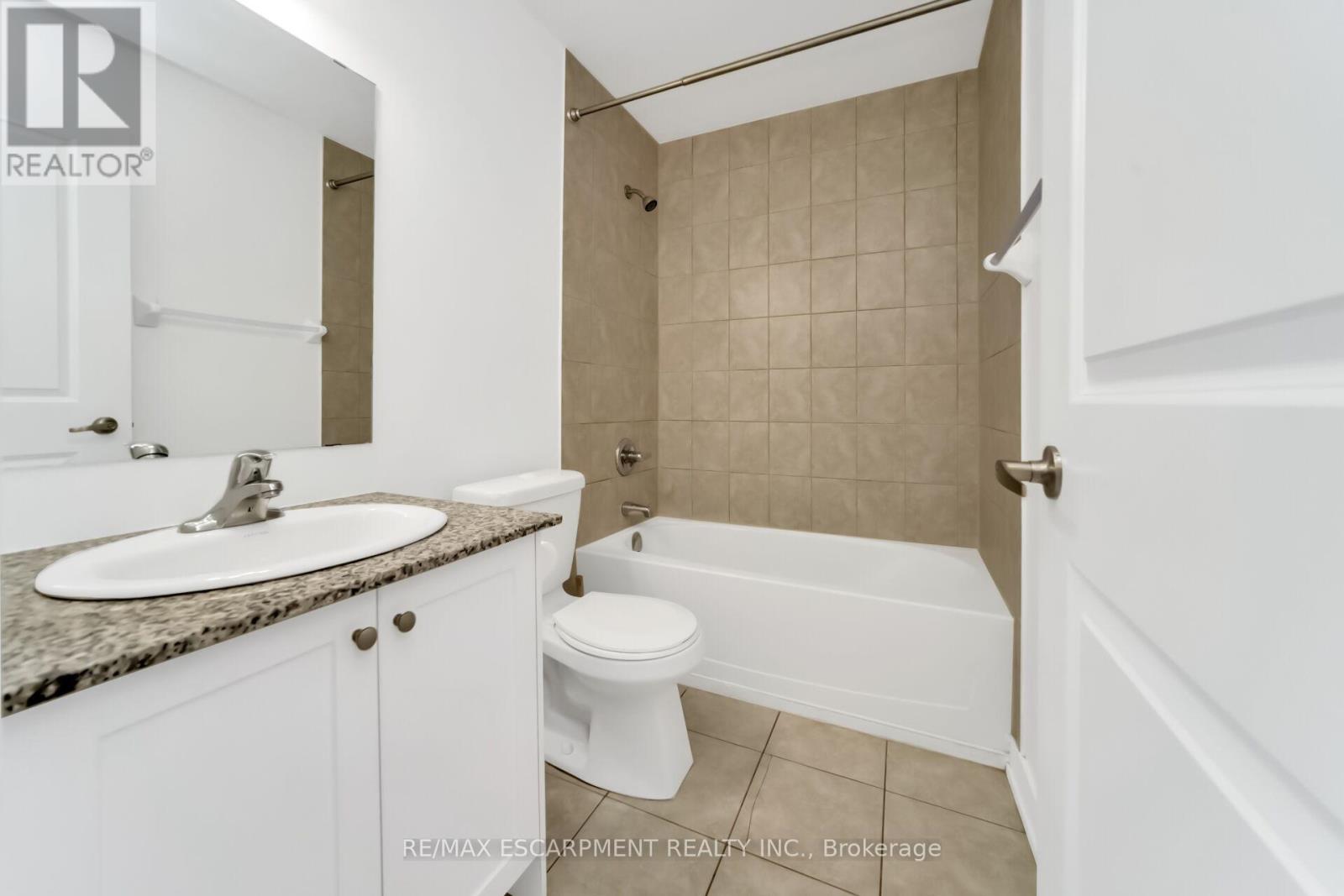 29 - 869 Wilson Avenue Property Photo 21