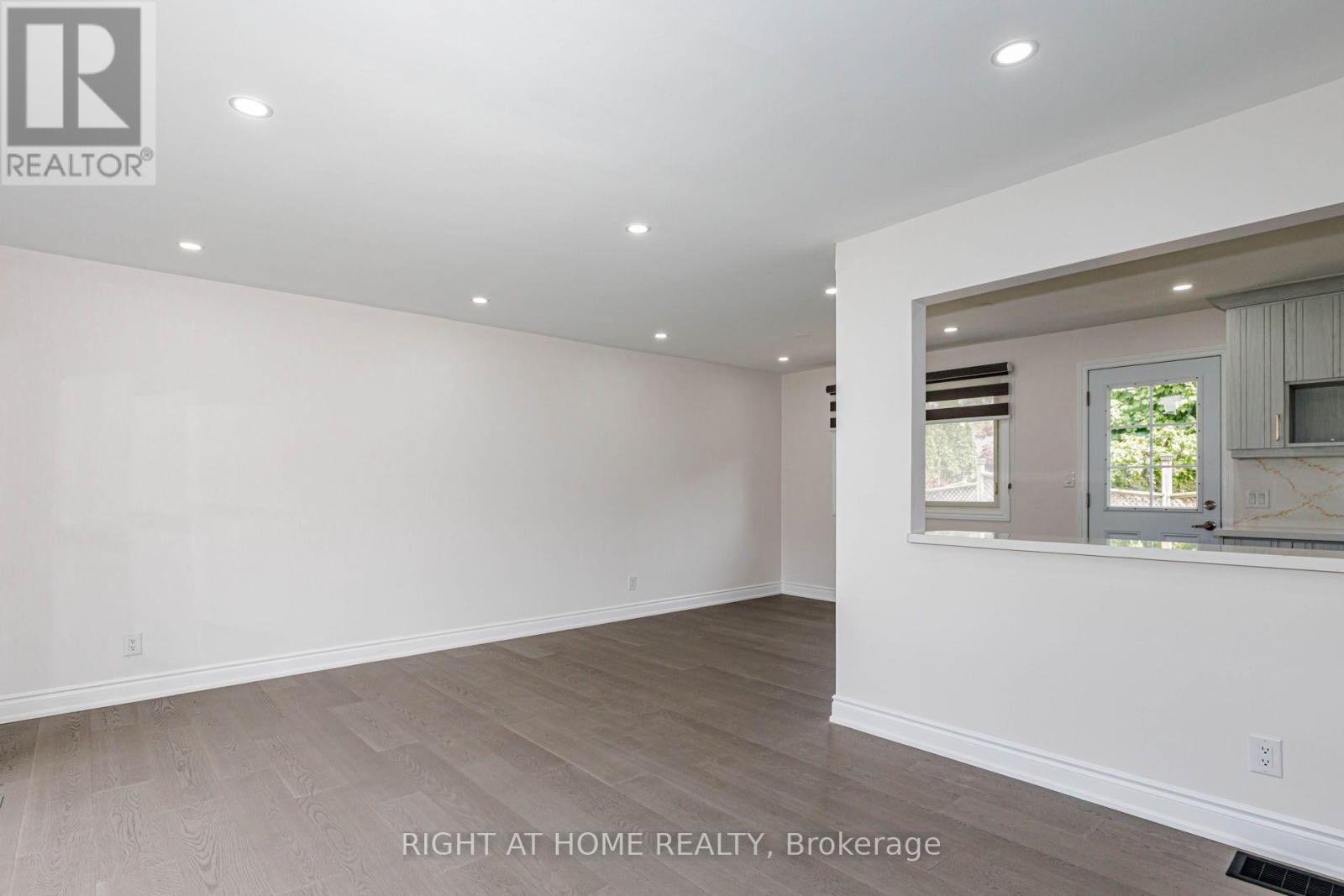 5154 New Street Property Photo 6