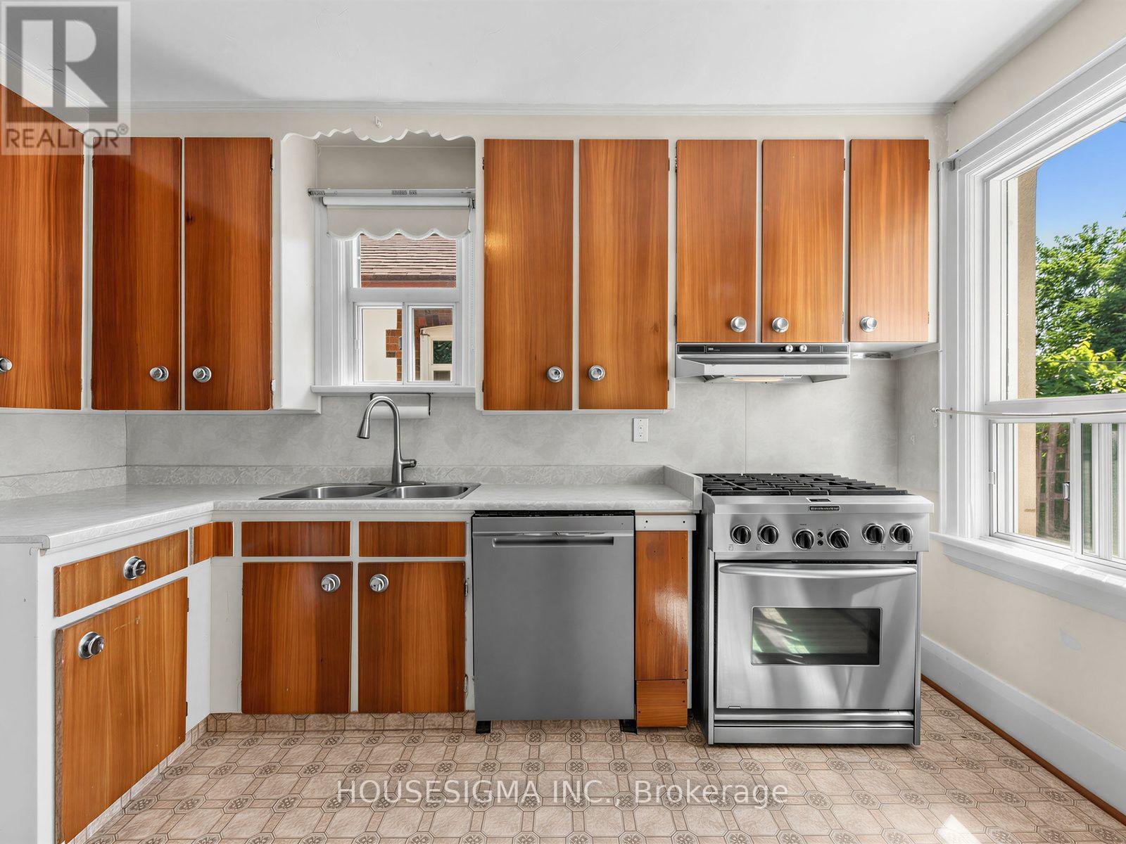 491 Hopewell Avenue Property Photo 15