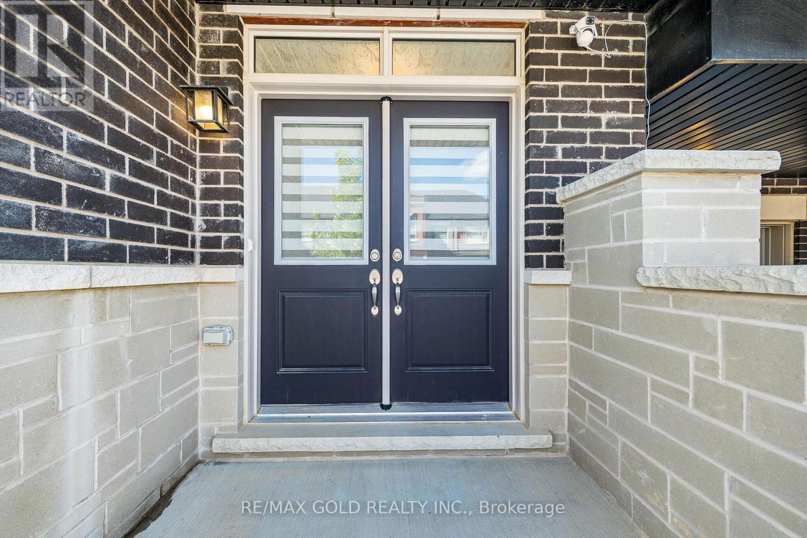 44 Donald Ficht Crescent Property Photo 7