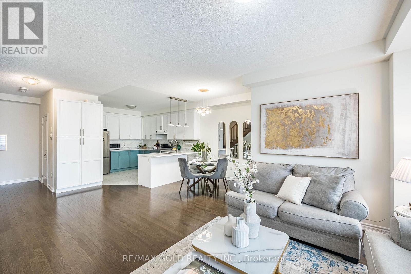44 Donald Ficht Crescent Property Photo 20