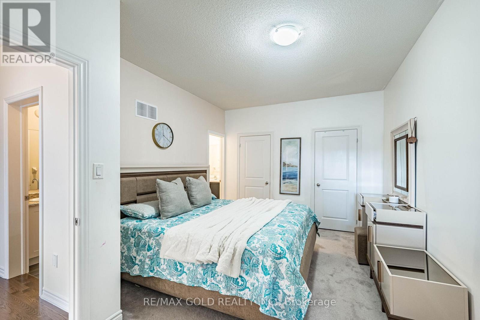 44 Donald Ficht Crescent Property Photo 35