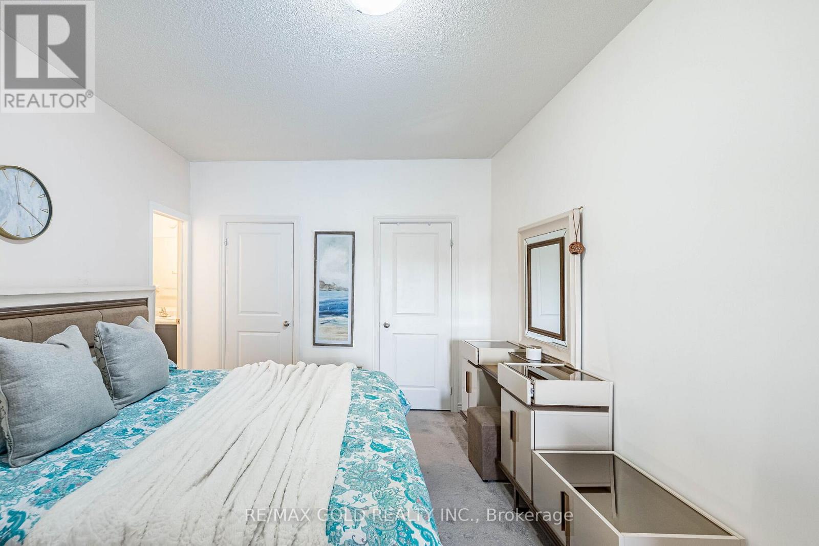 44 Donald Ficht Crescent Property Photo 36