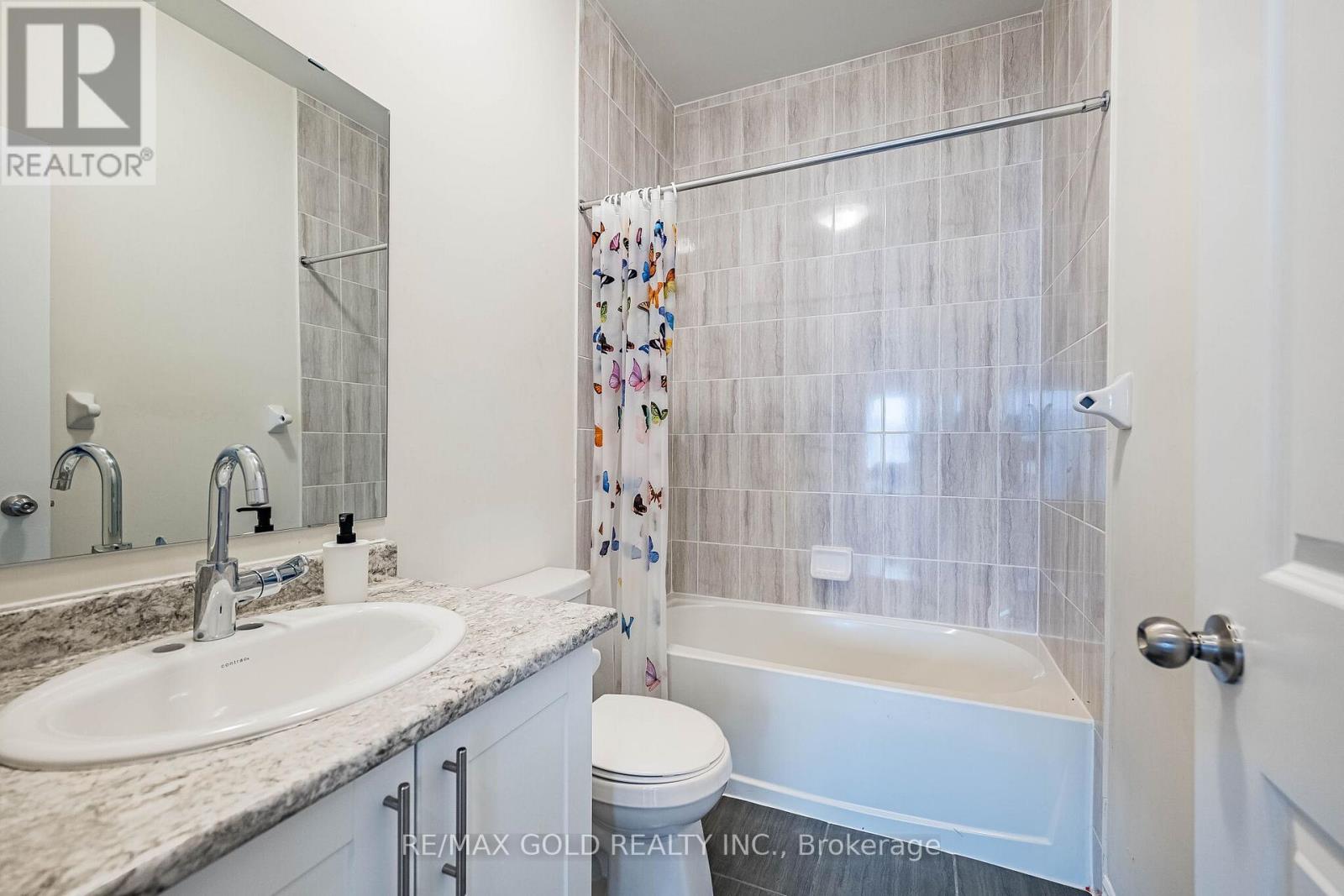 44 Donald Ficht Crescent Property Photo 44