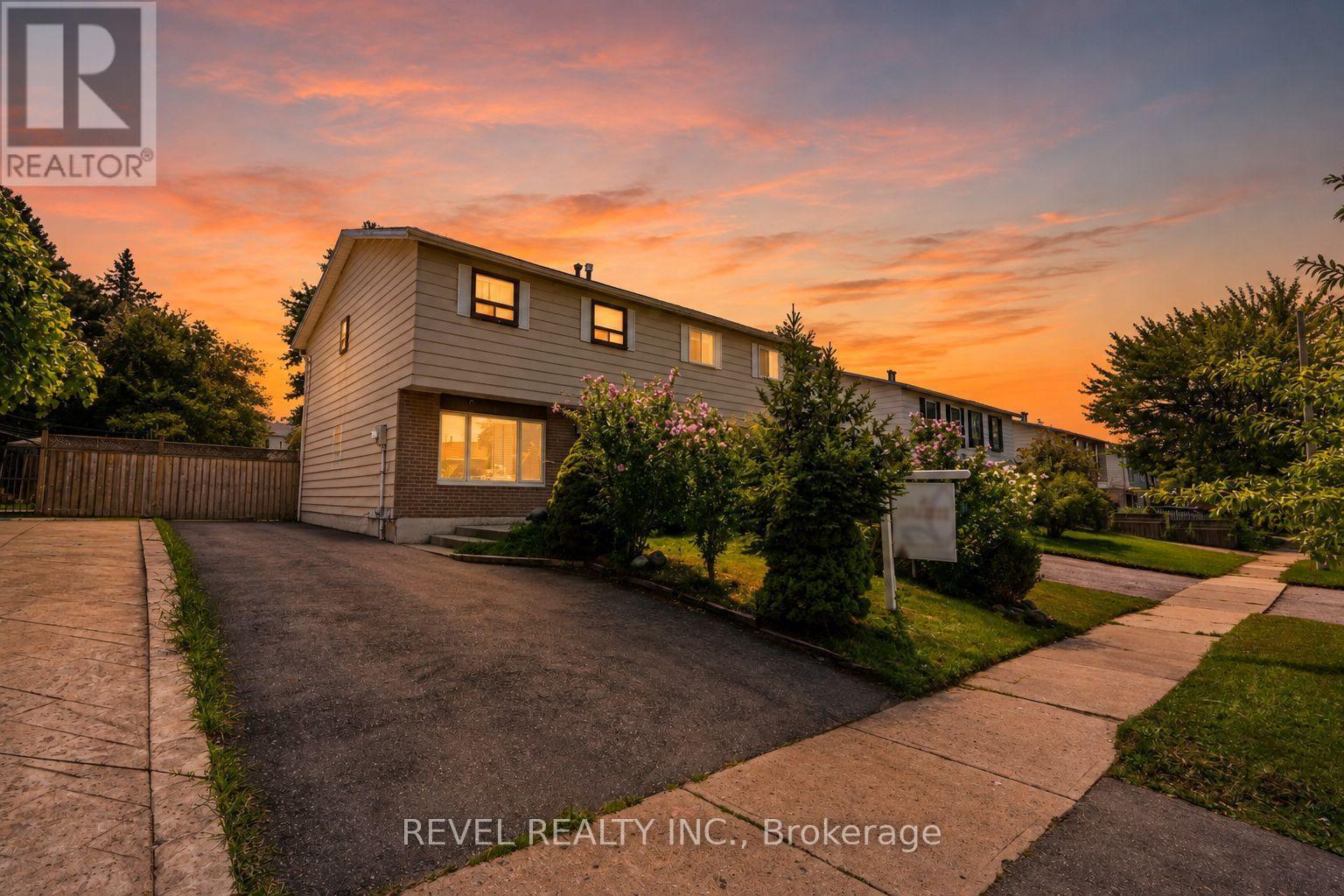 24 Bramhall Circle Property Photo 1
