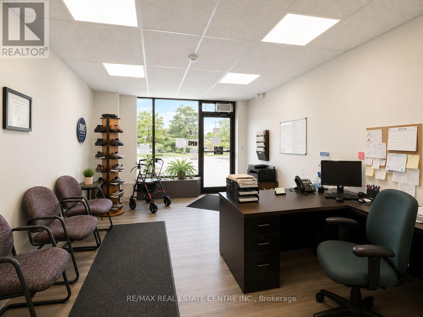2540 Weston Road Property Photo 8