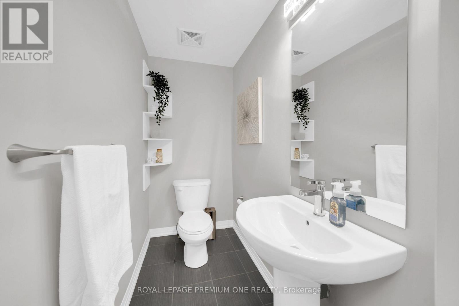 108 - 1202 Main Street E Property Photo 11