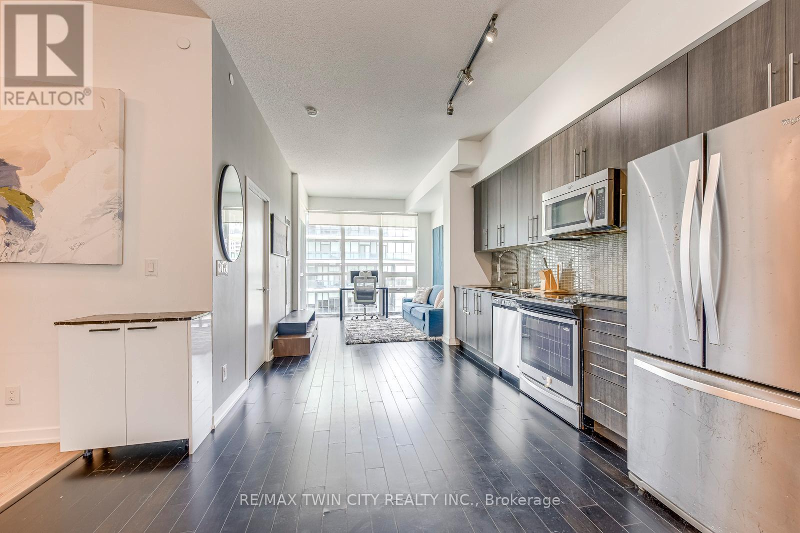 511 - 510 Curran Place Property Photo 14