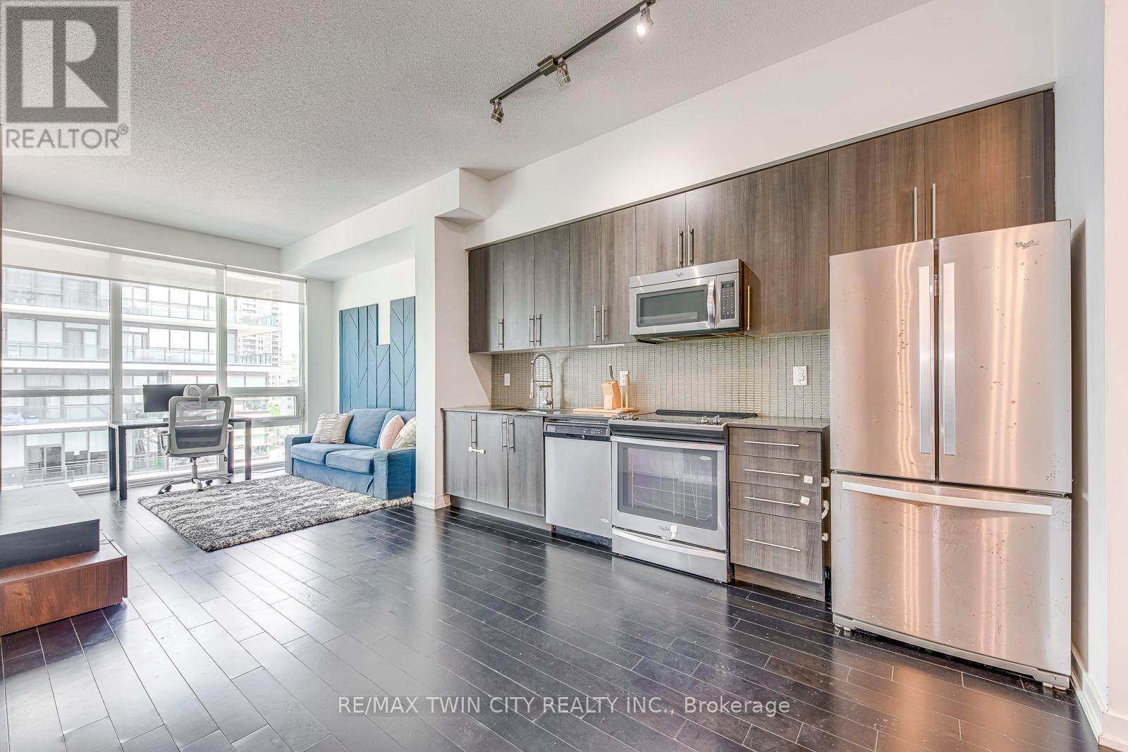 511 - 510 Curran Place Property Photo 16