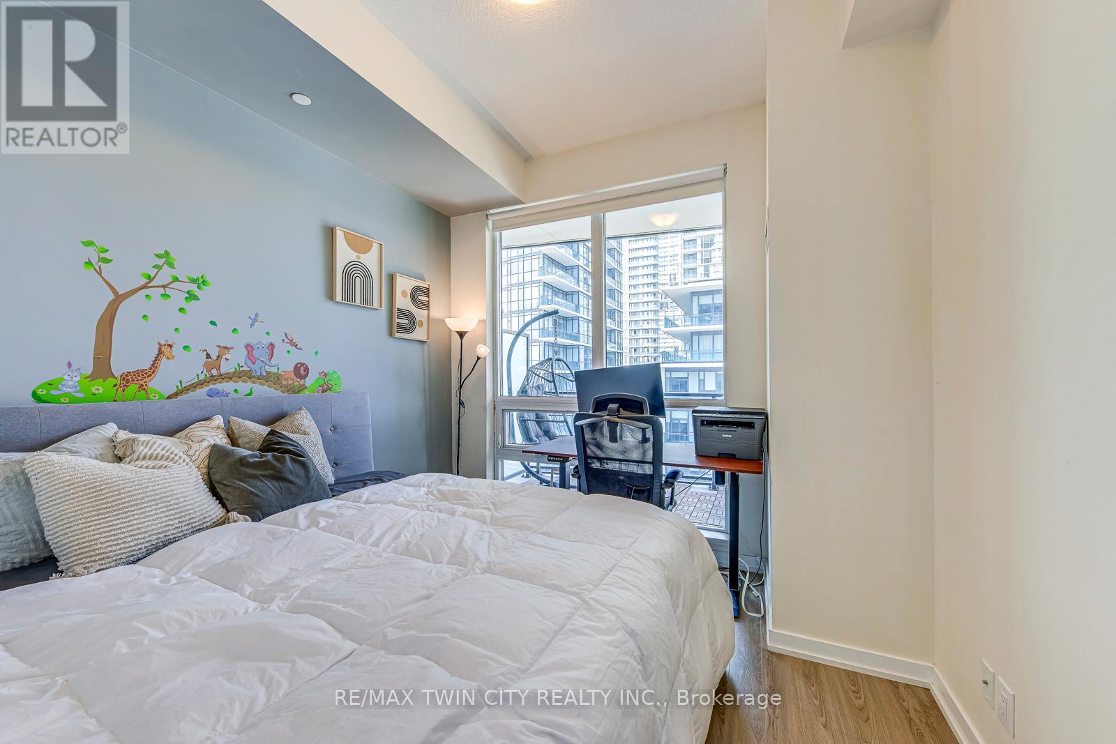 511 - 510 Curran Place Property Photo 26