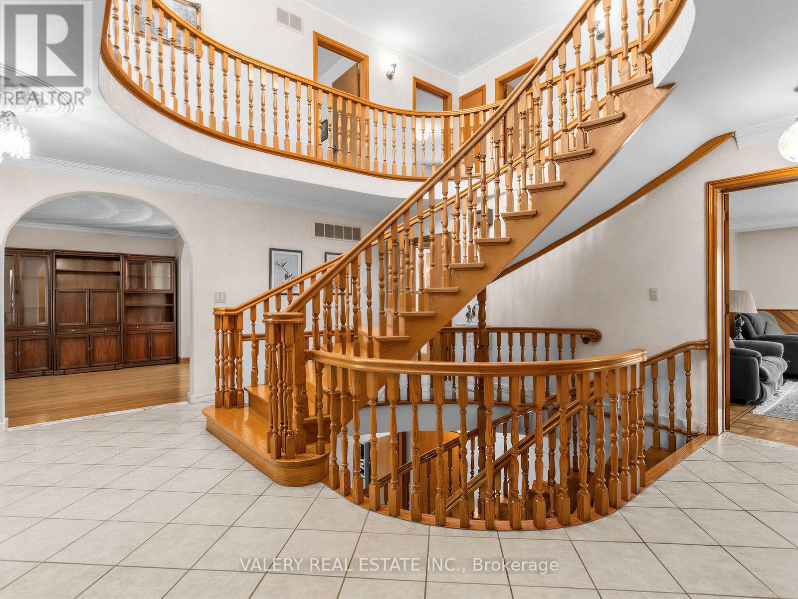 370 Maple Leaf Drive Property Photo 3