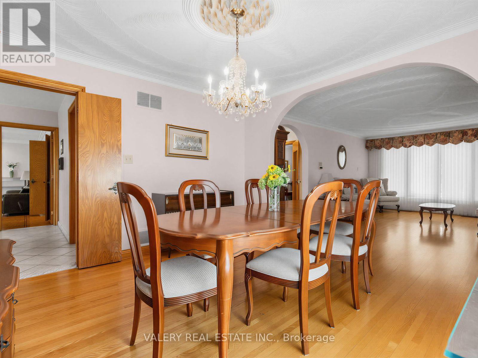 370 Maple Leaf Drive Property Photo 8