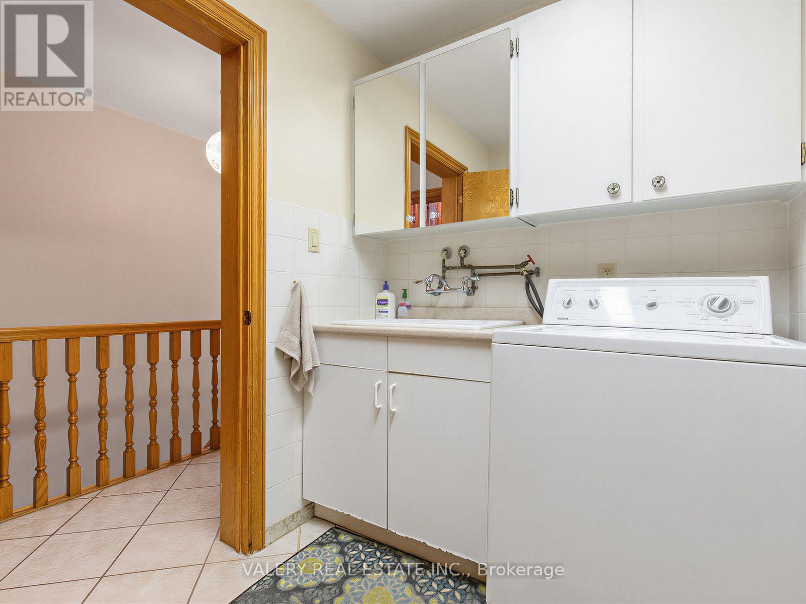 370 Maple Leaf Drive Property Photo 16