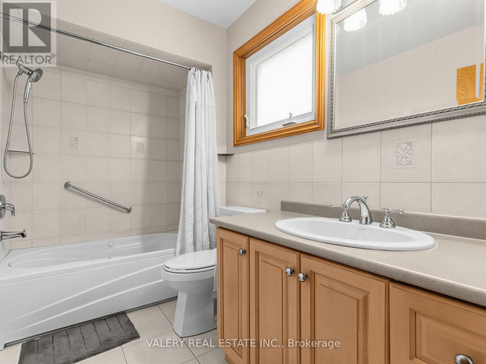 370 Maple Leaf Drive Property Photo 27