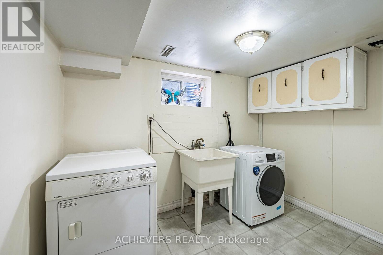 58 Archdekin Drive Property Photo 32