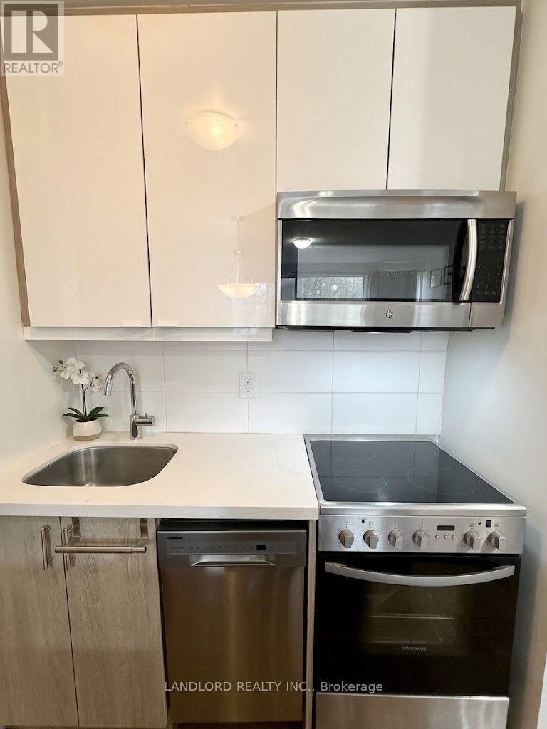 1 - 140 Springhurst Avenue Property Photo 6
