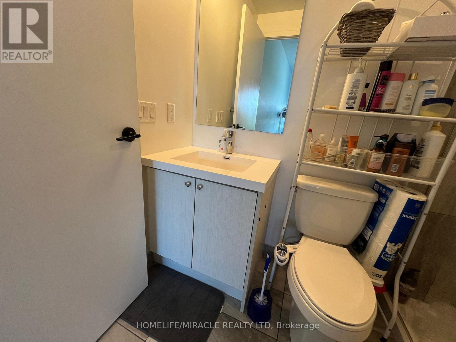 306 - 60 George Butchart Drive Property Photo 7