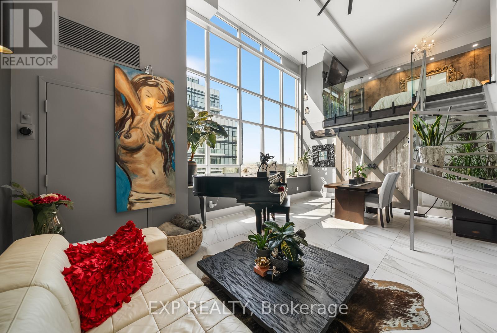 PH416 - 300 MANITOBA STREET