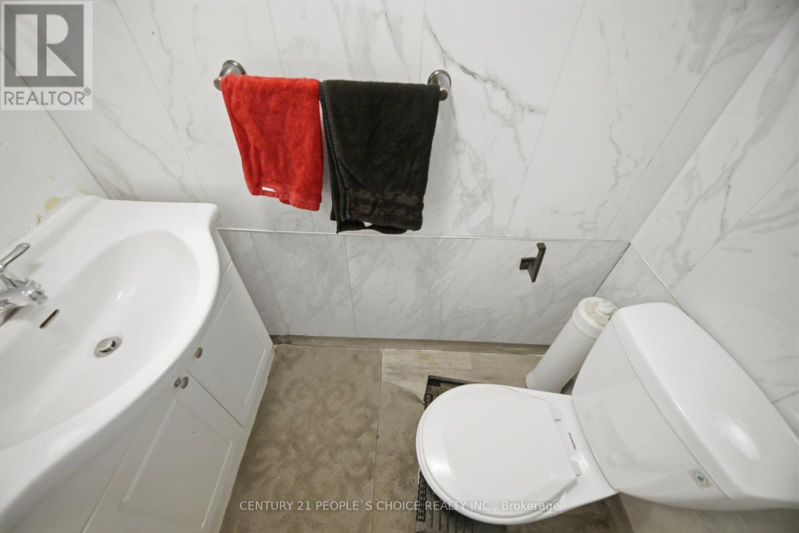 79 Fleetwood Crescent Property Photo 42