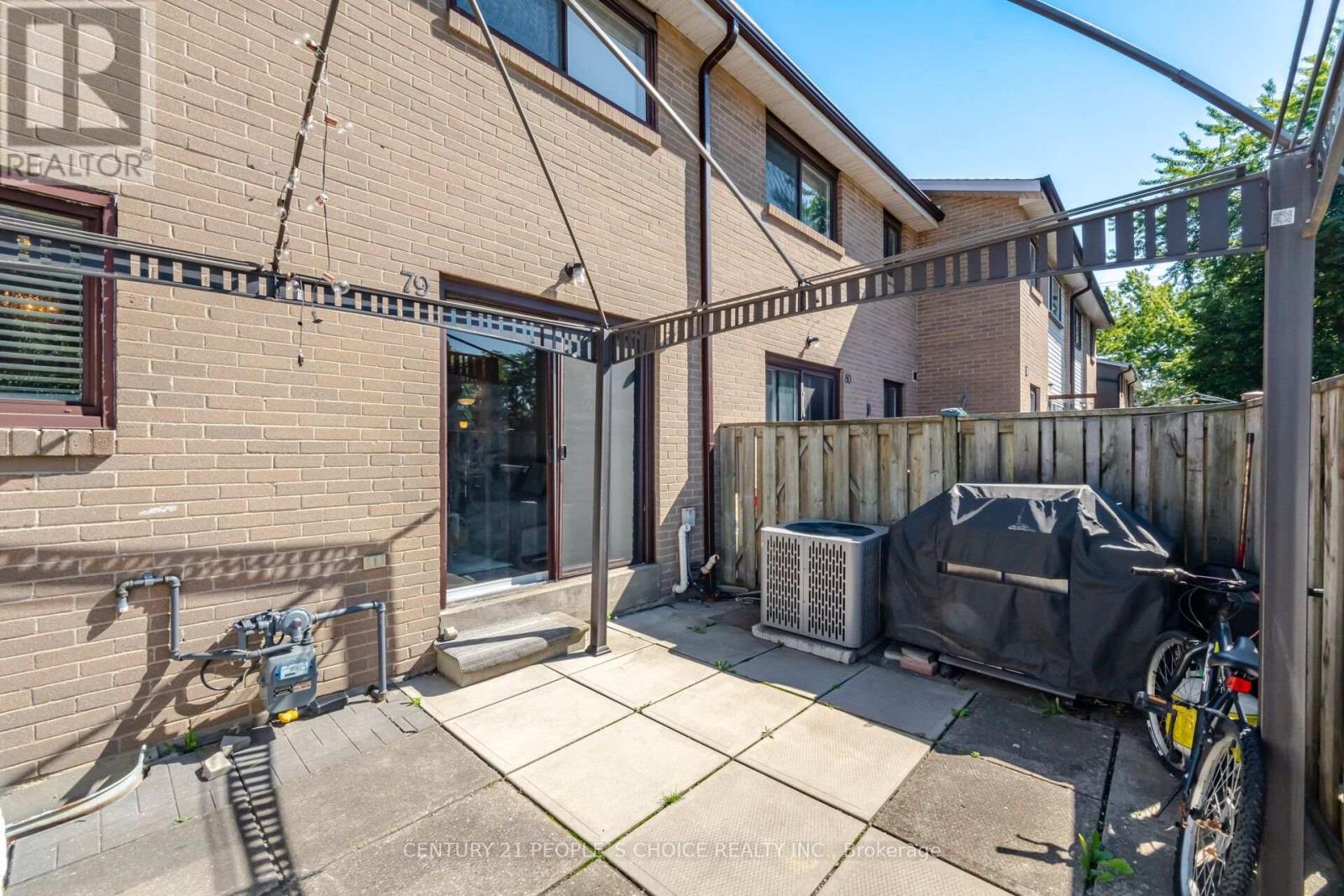 79 Fleetwood Crescent Property Photo 49