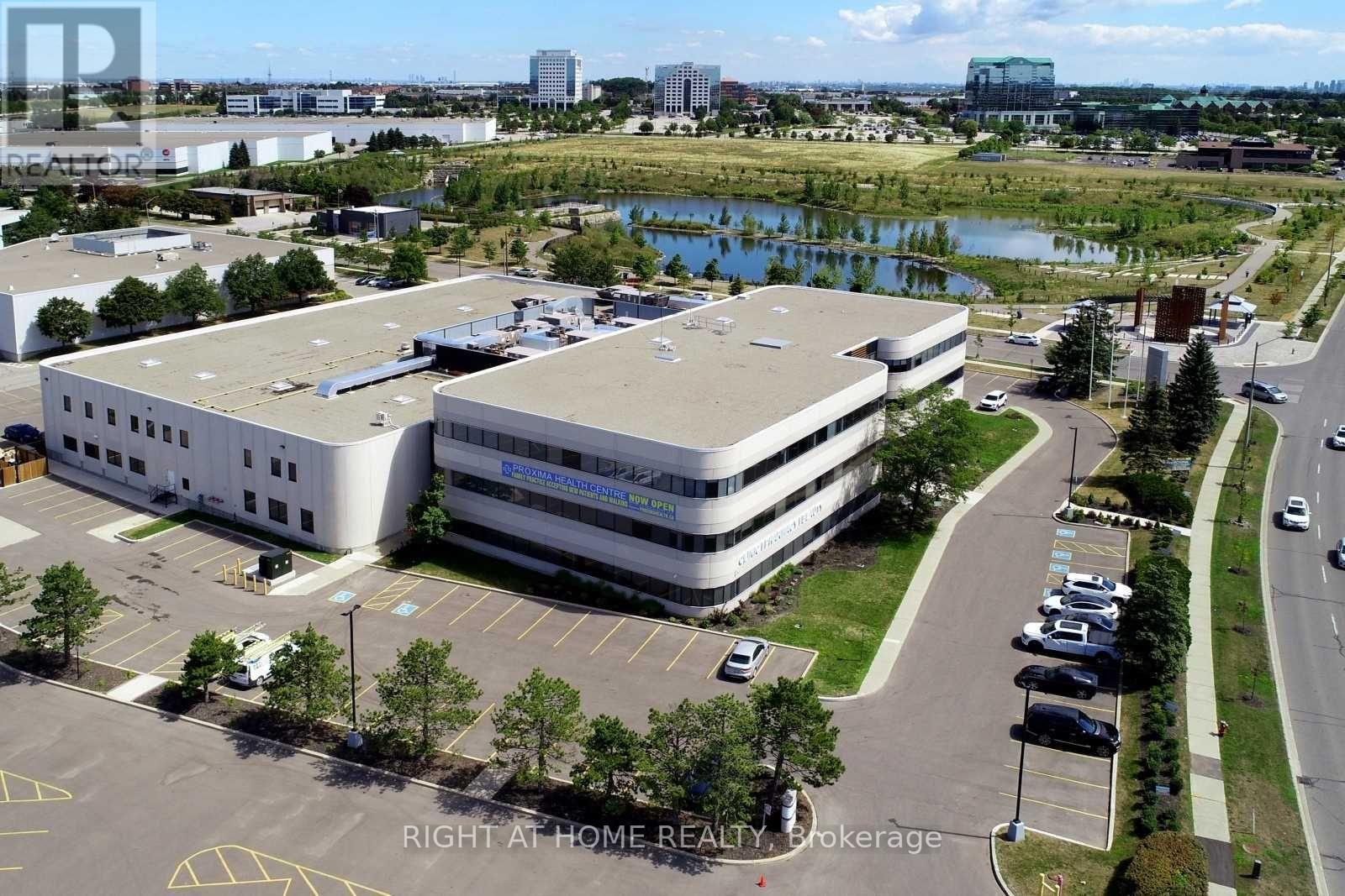 202 - 320 Matheson Boulevard W Property Photo 7