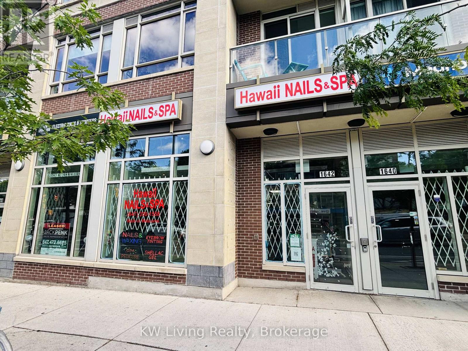 1642 BLOOR STREET W