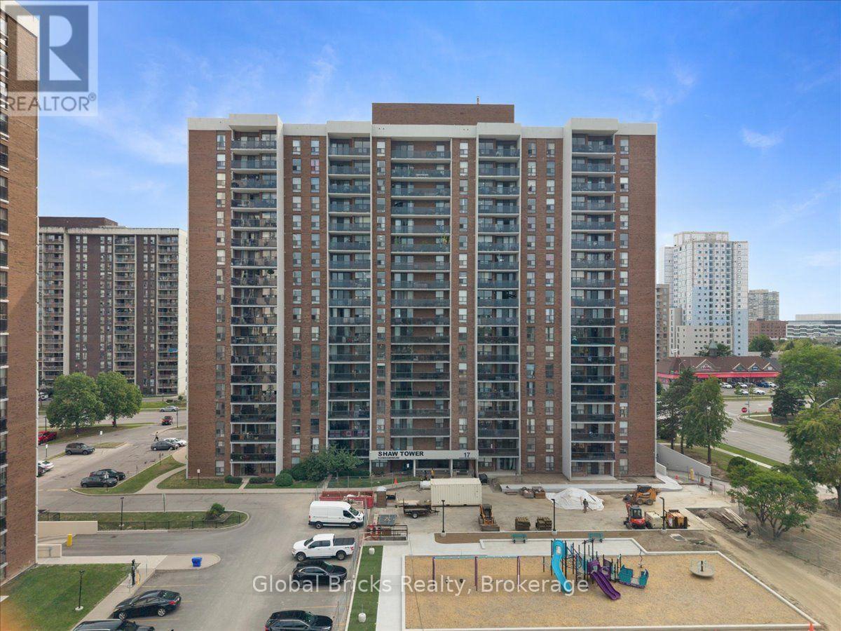 1103 - 17 KNIGHTSBRIDGE ROAD Property Photo 1